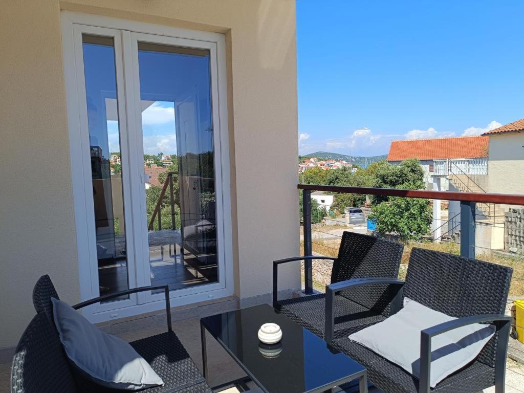Apartment Dragana, Jezera, Island Murter المظهر الخارجي الصورة